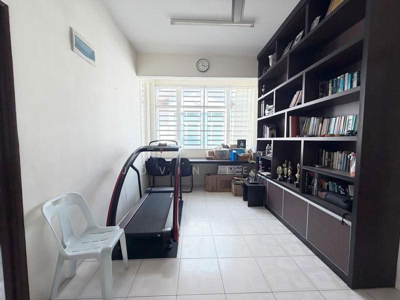 Rumah Berkembar untuk Dijual di Nibong Tebal (Penang) - Jovin Lee - Study - PropertyGuru.com.my