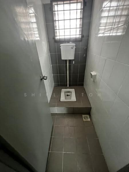 Shop for Rent in Puchong (Selangor) - Shirlee Toh - Bathroom - PropertyGuru.com.my