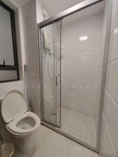 Condominium for Rent at Cerulean Bay @ Forest City - Alex Cheah - Bathroom - PropertyGuru.com.my