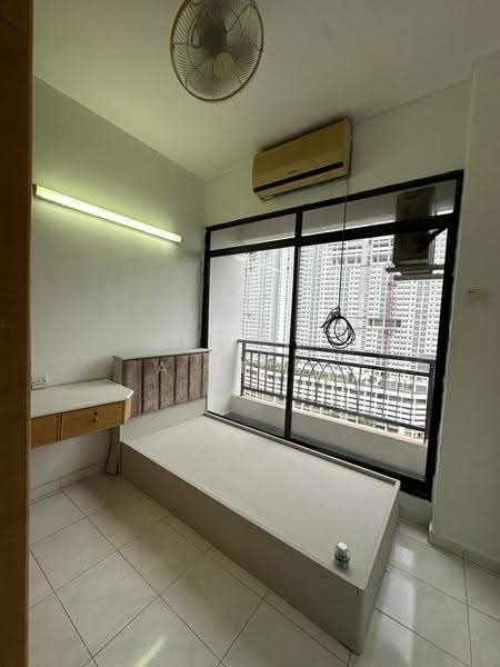 Condominium for Sale at E-Park Condominium - A Ee Ee - Bedroom - PropertyGuru.com.my