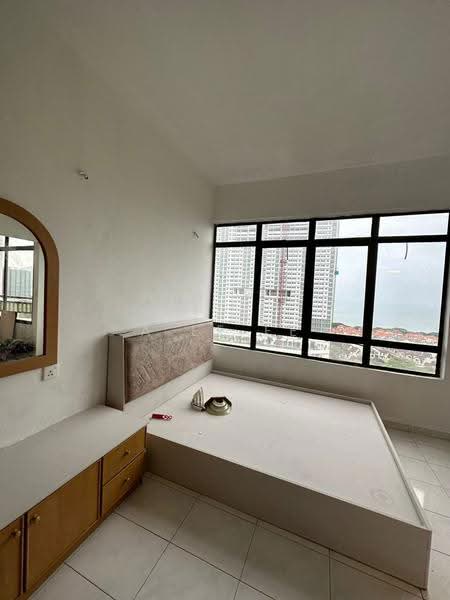 Condominium for Sale at E-Park Condominium - A Ee Ee - Bedroom - PropertyGuru.com.my