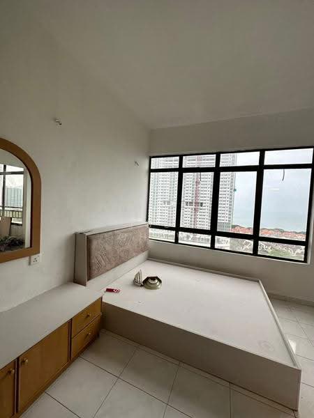 Condominium for Sale at E-Park Condominium - Alisson Chew - Bedroom - PropertyGuru.com.my