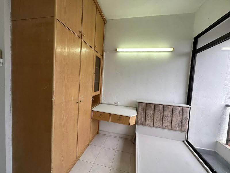 Condominium for Sale at E-Park Condominium - Alisson Chew - Bedroom - PropertyGuru.com.my