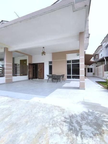 Cluster House for Sale in Taman Seri Austin (Tebrau) - Karl Lim - Exterior - PropertyGuru.com.my