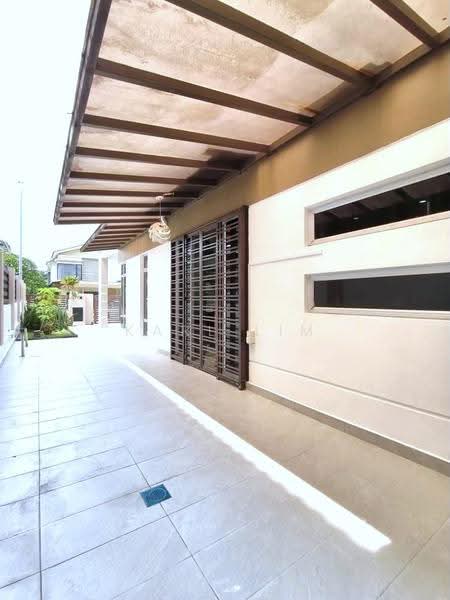 Cluster House for Sale in Taman Seri Austin (Tebrau) - Karl Lim - Exterior - PropertyGuru.com.my