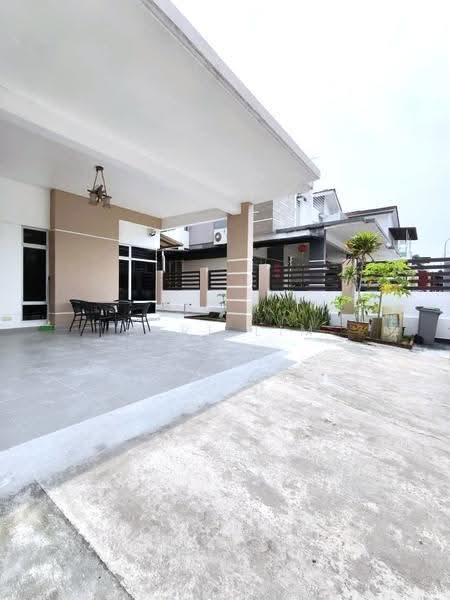 Cluster House for Sale in Taman Seri Austin (Tebrau) - Karl Lim - Exterior - PropertyGuru.com.my