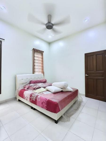 Cluster House for Sale in Taman Seri Austin (Tebrau) - Karl Lim - Bedroom - PropertyGuru.com.my
