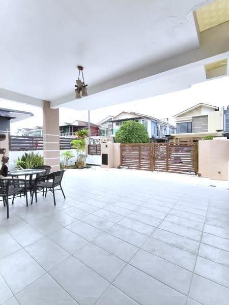 Cluster House for Sale in Taman Seri Austin (Tebrau) - Karl Lim - Exterior - PropertyGuru.com.my