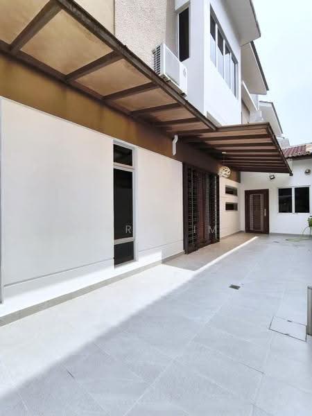 Cluster House for Sale in Taman Seri Austin (Tebrau) - Karl Lim - Exterior - PropertyGuru.com.my