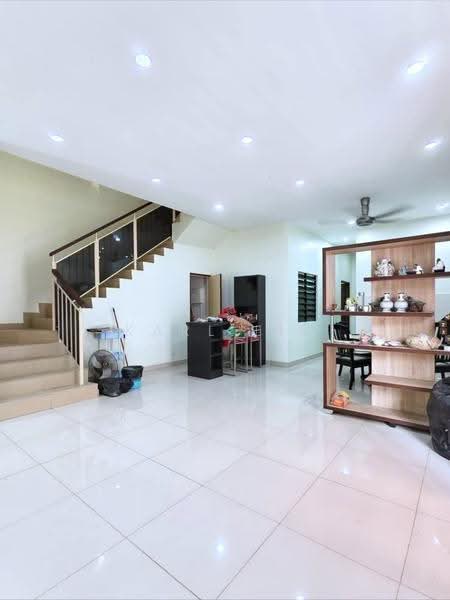 Cluster House for Sale in Taman Seri Austin (Tebrau) - Karl Lim - Living Room - PropertyGuru.com.my