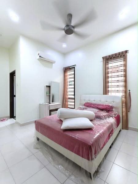 Cluster House for Sale in Taman Seri Austin (Tebrau) - Karl Lim - Bedroom - PropertyGuru.com.my