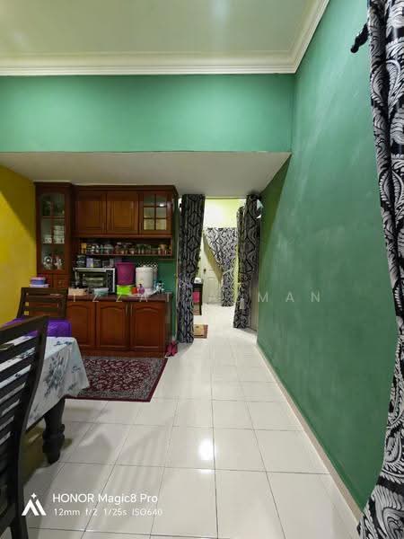 Rumah Teres 1-Tingkat untuk Dijual di Kuantan (Pahang) - Izzat Azman - Dining Room - PropertyGuru.com.my