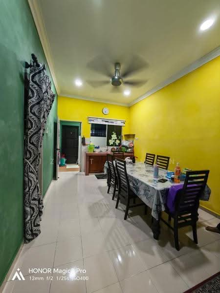 Rumah Teres 1-Tingkat untuk Dijual di Kuantan (Pahang) - Izzat Azman - Dining Room - PropertyGuru.com.my