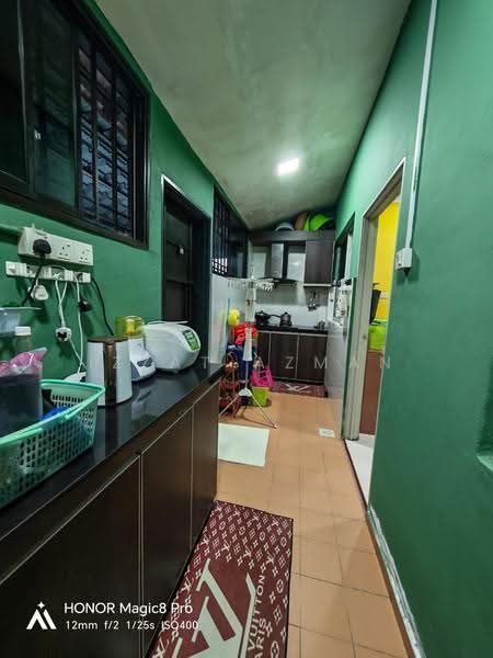 Rumah Teres 1-Tingkat untuk Dijual di Kuantan (Pahang) - Izzat Azman - Kitchen - PropertyGuru.com.my
