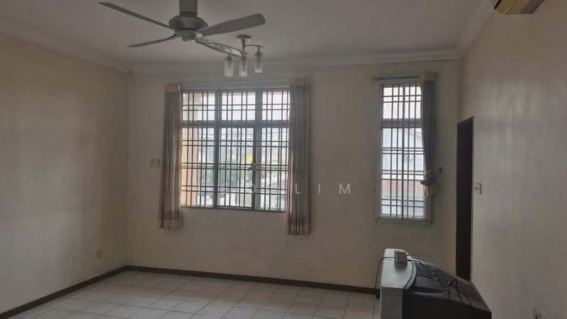 Rumah Teres 2-Tingkat untuk Disewa di Bandar Mahkota Cheras (Cheras) - Leo Lim - Living Room - PropertyGuru.com.my