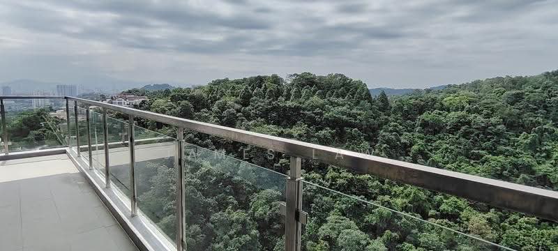 Kediaman Servis untuk Dijual di Hampton Height Damansara - James Law - Balcony - PropertyGuru.com.my