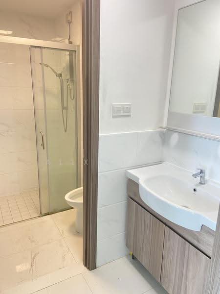 Apartment for Rent at Starview Bay @ Forest City - Alex Cheah - Bathroom - PropertyGuru.com.my