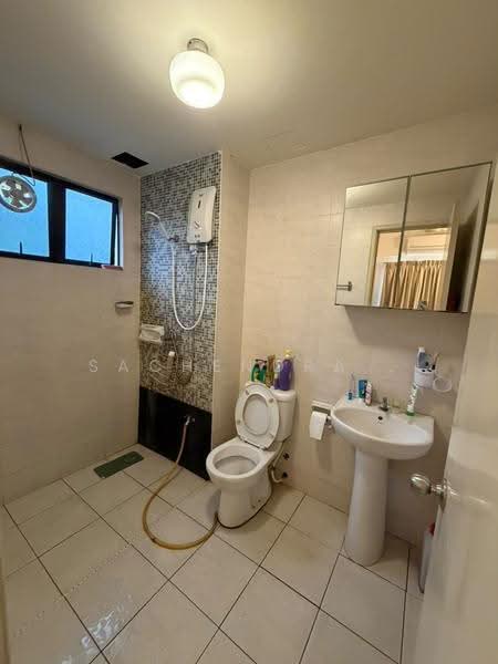 Pangsapuri untuk Dijual di Avilla Apartments - SACHENDRA . - Bathroom - PropertyGuru.com.my