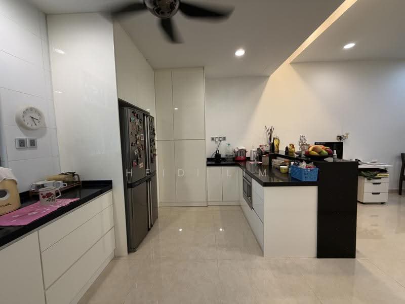 Rumah Teres 3-Tingkat untuk Dijual di Taman Taming Indah 2 (Bandar Sungai Long) - Heidi Lim - Kitchen - PropertyGuru.com.my