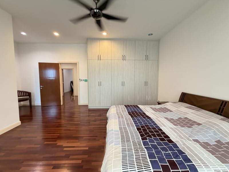 Rumah Teres 3-Tingkat untuk Dijual di Taman Taming Indah 2 (Bandar Sungai Long) - Heidi Lim - Bedroom - PropertyGuru.com.my