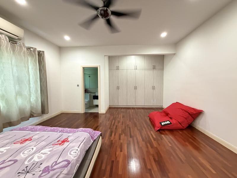 Rumah Teres 3-Tingkat untuk Dijual di Taman Taming Indah 2 (Bandar Sungai Long) - Heidi Lim - Bedroom - PropertyGuru.com.my
