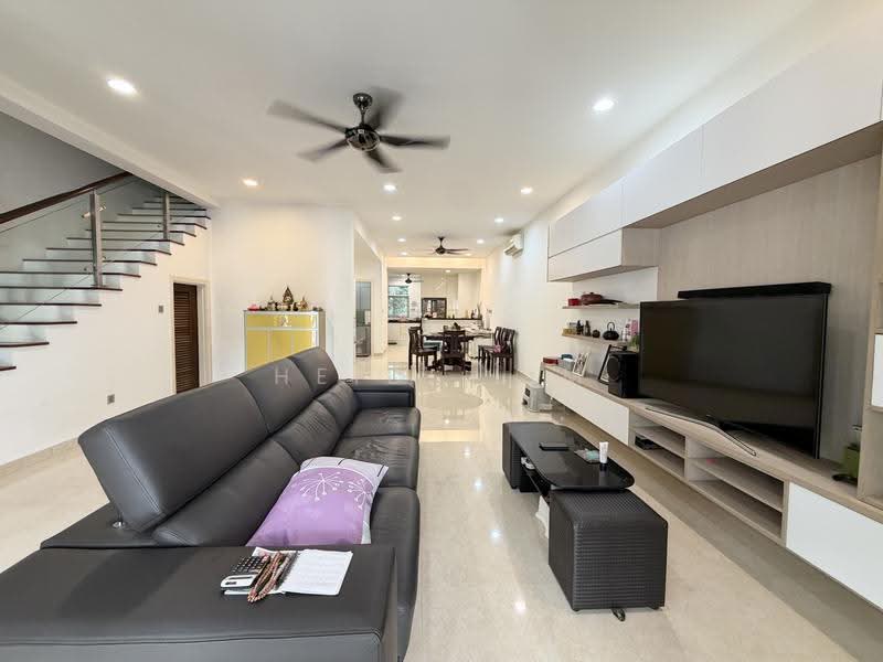 Rumah Teres 3-Tingkat untuk Dijual di Taman Taming Indah 2 (Bandar Sungai Long) - Heidi Lim - Living Room - PropertyGuru.com.my