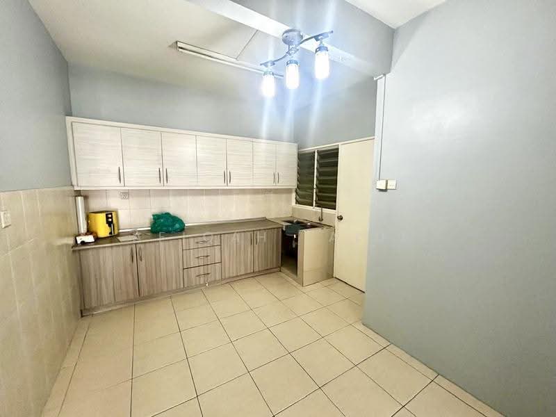 Kondominium untuk Disewa di Platinum Lake PV 10 - Afiqah zaidi - Kitchen - PropertyGuru.com.my