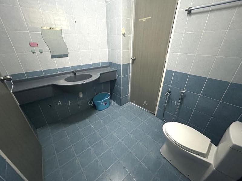 Kondominium untuk Disewa di Platinum Lake PV 10 - Afiqah zaidi - Bathroom - PropertyGuru.com.my