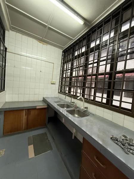 Rumah Teres 2-Tingkat untuk Disewa di Taman Perling (Perling) - Max Loh - Kitchen - PropertyGuru.com.my