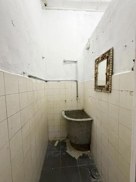 1-storey Terraced House for Sale in Taman Seruling Emas (Sungai Jawi) - Jovin Lee - Bathroom - PropertyGuru.com.my