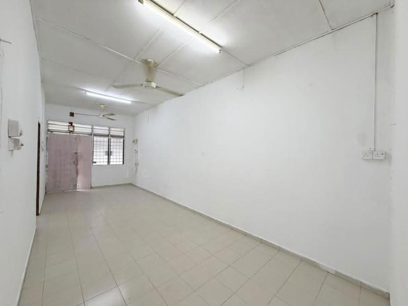1-storey Terraced House for Sale in Taman Seruling Emas (Sungai Jawi) - Jovin Lee - Interior - PropertyGuru.com.my