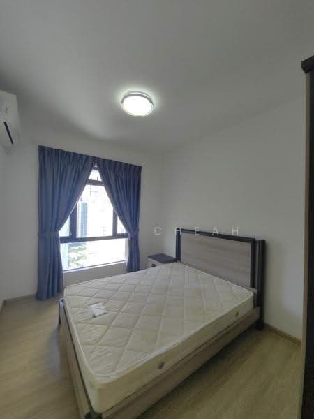 Pangsapuri untuk Disewa di Regalia Park @ Forest City - Alex Cheah - Bedroom 1 - PropertyGuru.com.my