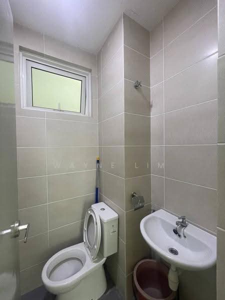 Condominium for Rent at Iris Residence - Wayne Lim - Bathroom - PropertyGuru.com.my