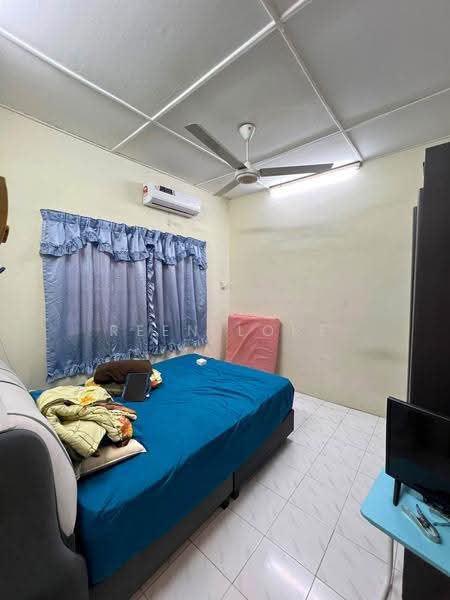 1.5-storey Terraced House for Sale in Kepong Baru (Kepong) - Reen Loke - Bedroom - PropertyGuru.com.my