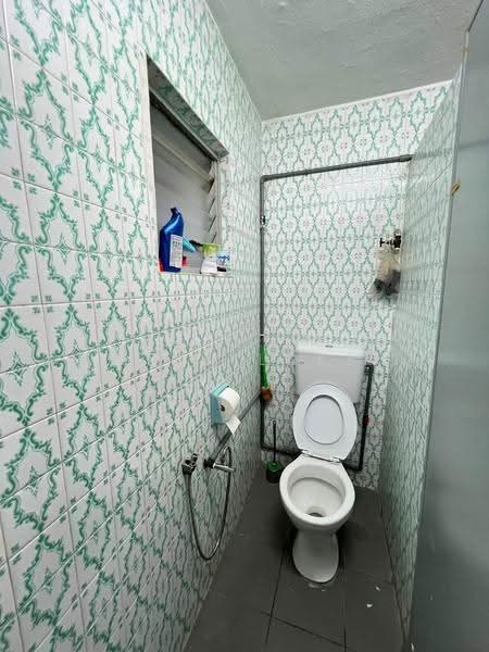 1.5-storey Terraced House for Sale in Kepong Baru (Kepong) - Reen Loke - Bathroom - PropertyGuru.com.my