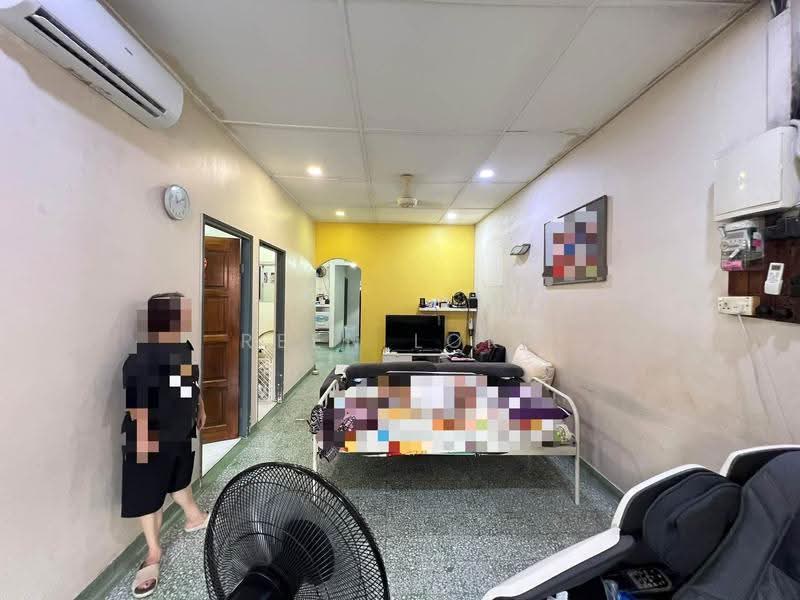 1.5-storey Terraced House for Sale in Kepong Baru (Kepong) - Reen Loke - Bedroom - PropertyGuru.com.my
