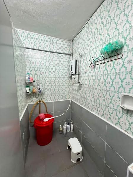 1.5-storey Terraced House for Sale in Kepong Baru (Kepong) - Reen Loke - Bathroom - PropertyGuru.com.my