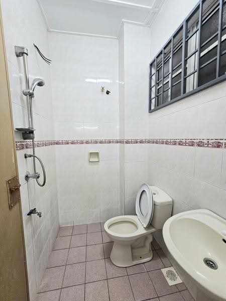 Rumah Teres 2-Tingkat untuk Disewa di TAMAN PUCHONG UTAMA (Puchong) - Wendy Chin - Bathroom - PropertyGuru.com.my