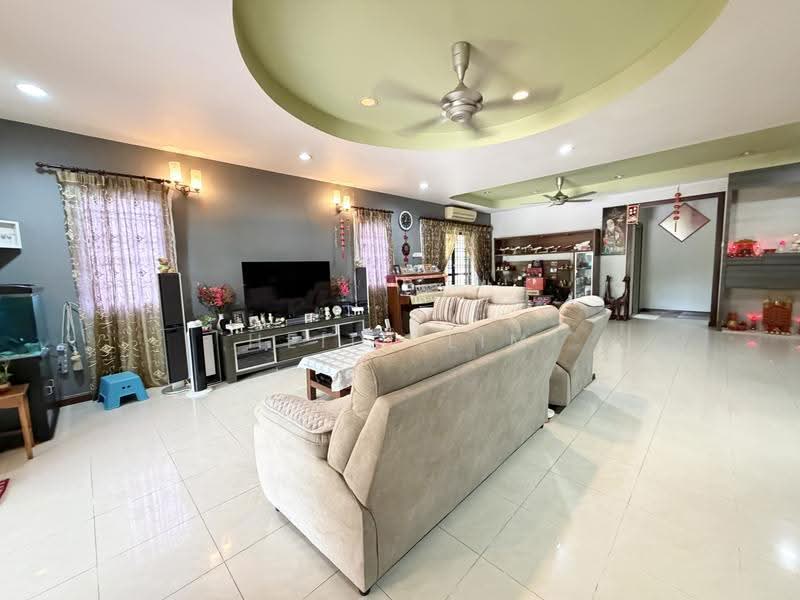 Semi-Detached House for Sale in Sungai Long (Bandar Sungai Long) - Heidi Lim - Living Room - PropertyGuru.com.my