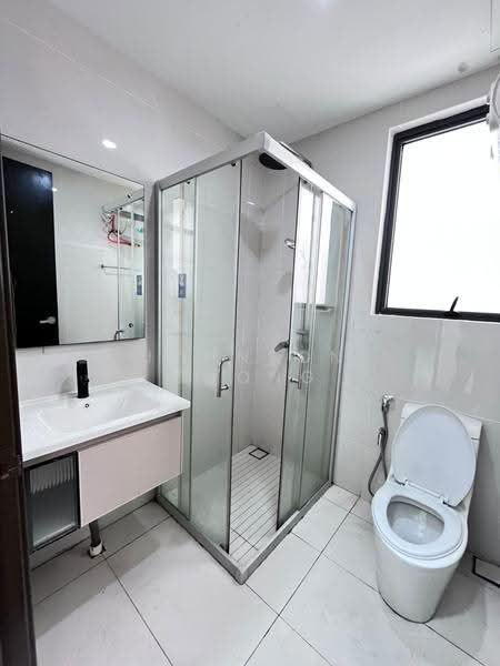 Condominium for Rent at Bay Point @ Country Garden Danga Bay - Johnson Chong - Bathroom - PropertyGuru.com.my