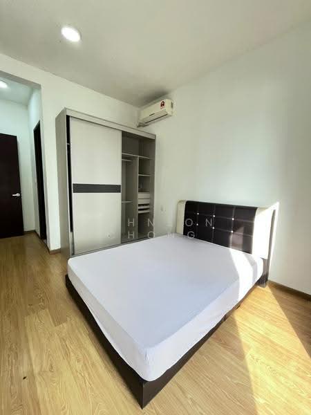 Condominium for Rent at Bay Point @ Country Garden Danga Bay - Johnson Chong - Bedroom - PropertyGuru.com.my