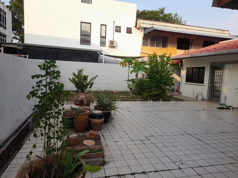 Semi-Detached House for Sale in Jelutong (Penang) - Alisson Chew - Exterior - PropertyGuru.com.my