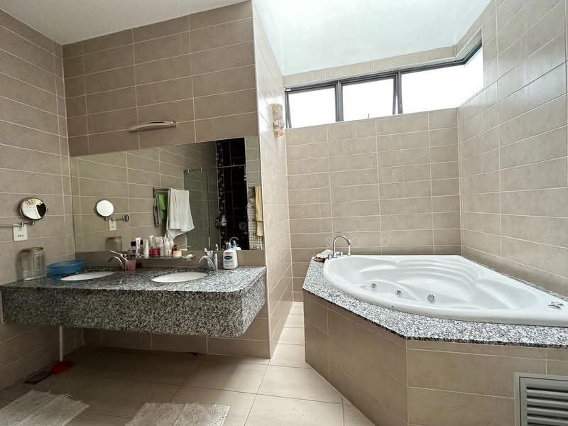 Bungalow House untuk Dijual di Seksyen U1 (Glenmarie) - Alicia Soo - Bathroom - PropertyGuru.com.my