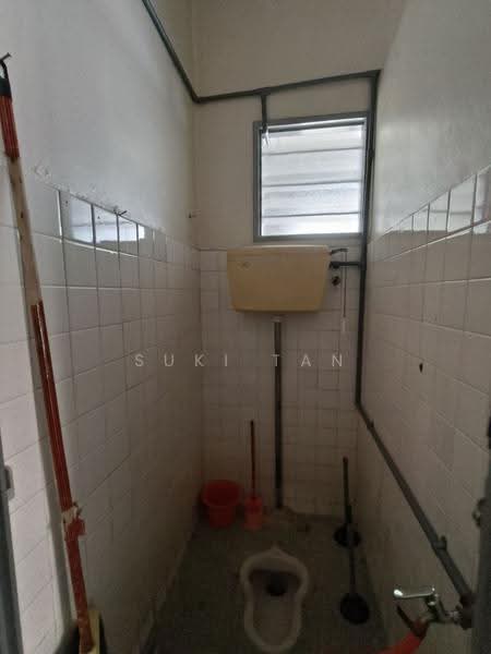 Rumah Teres 2-Tingkat untuk Dijual di Taman Kepong (Kepong) - Suki Tan - Bathroom - PropertyGuru.com.my