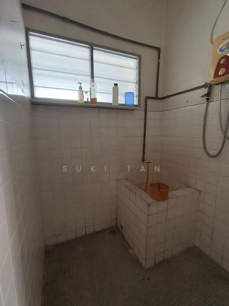 Rumah Teres 2-Tingkat untuk Dijual di Taman Kepong (Kepong) - Suki Tan - Bathroom - PropertyGuru.com.my