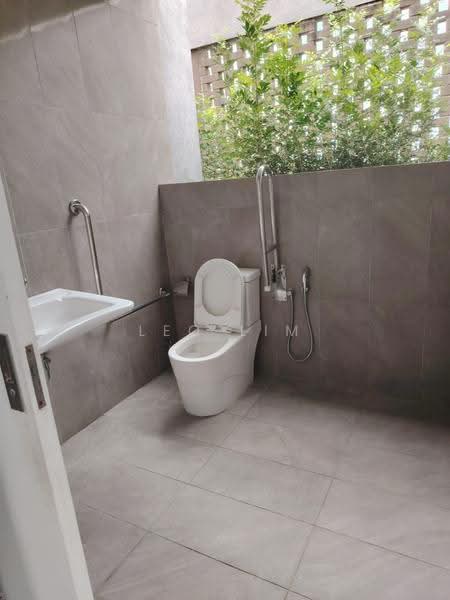 Shop / Office untuk Disewa di Kampung Kerinchi (Bangsar South) (Kuala Lumpur) - Leo Lim - Bathroom - PropertyGuru.com.my