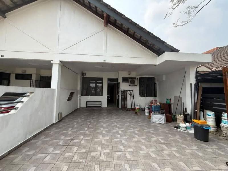 Rumah Teres 1.5-Tingkat untuk Disewa di Taman Molek (Johor Bahru) - SJ CHAN - Exterior - PropertyGuru.com.my