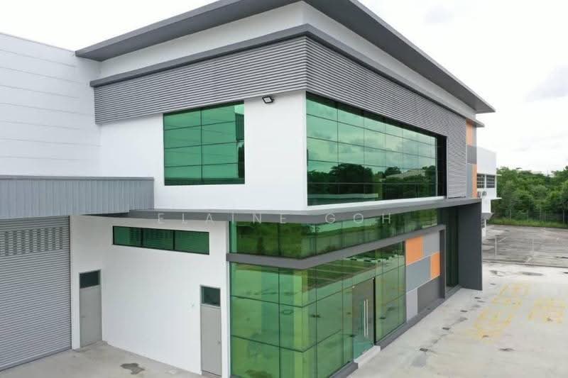 Factory for Rent in Taman Desa Cemerlang (Ulu Tiram) - Elaine Goh - Exterior - PropertyGuru.com.my