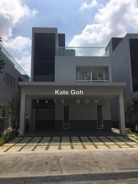 Bungalow House untuk Dijual di Lakefront Villa (Cyberjaya) - Hui Thing Goh - PropertyGuru.com.my