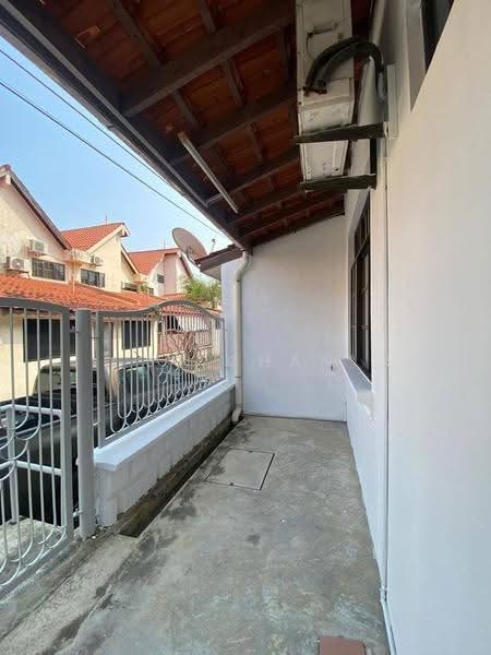 Rumah Teres 1.5-Tingkat untuk Disewa di Taman Pelangi Indah (Ulu Tiram) - SJ CHAN - Exterior - PropertyGuru.com.my